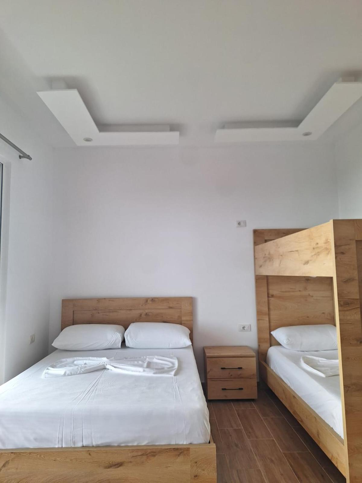Xuxi Apartments Lukovë Eksteriør billede