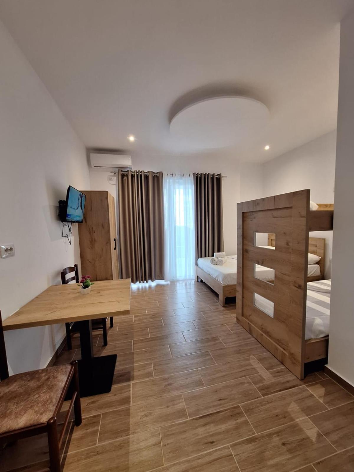Xuxi Apartments Lukovë Eksteriør billede