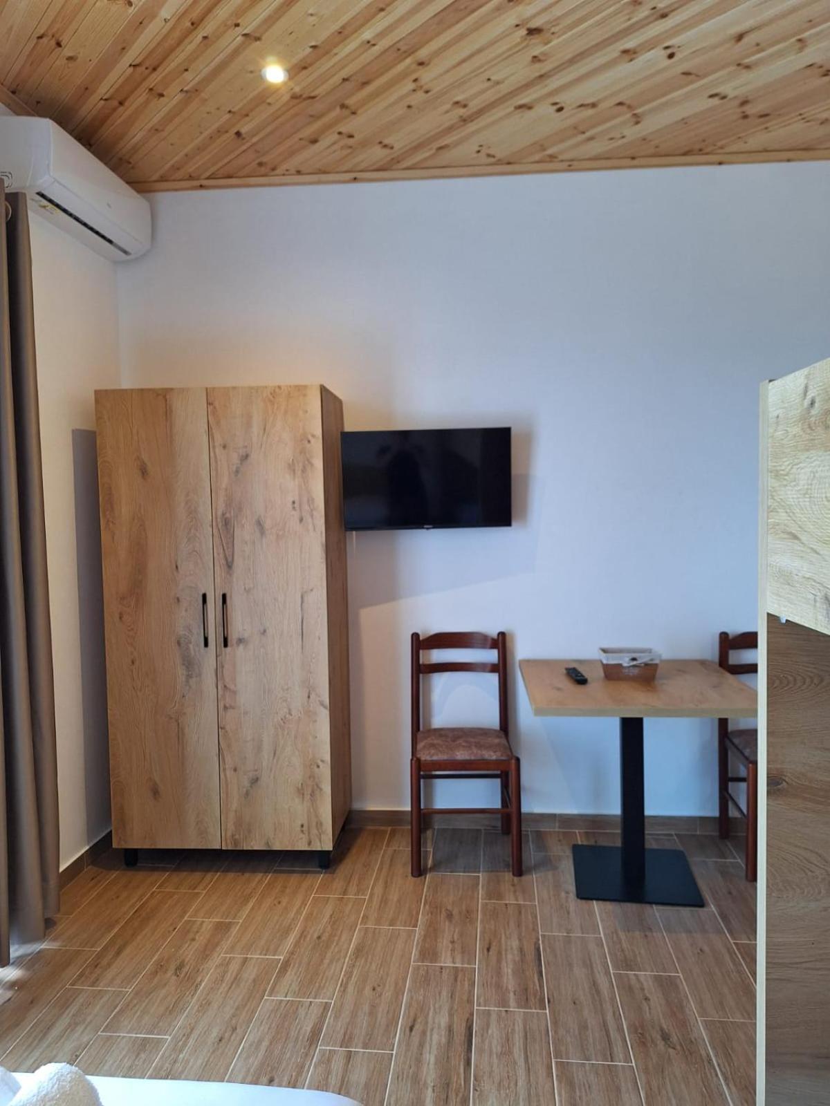 Xuxi Apartments Lukovë Eksteriør billede