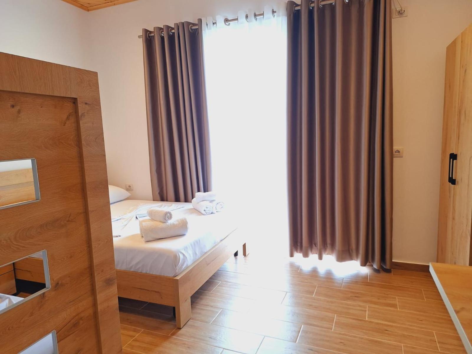 Xuxi Apartments Lukovë Eksteriør billede