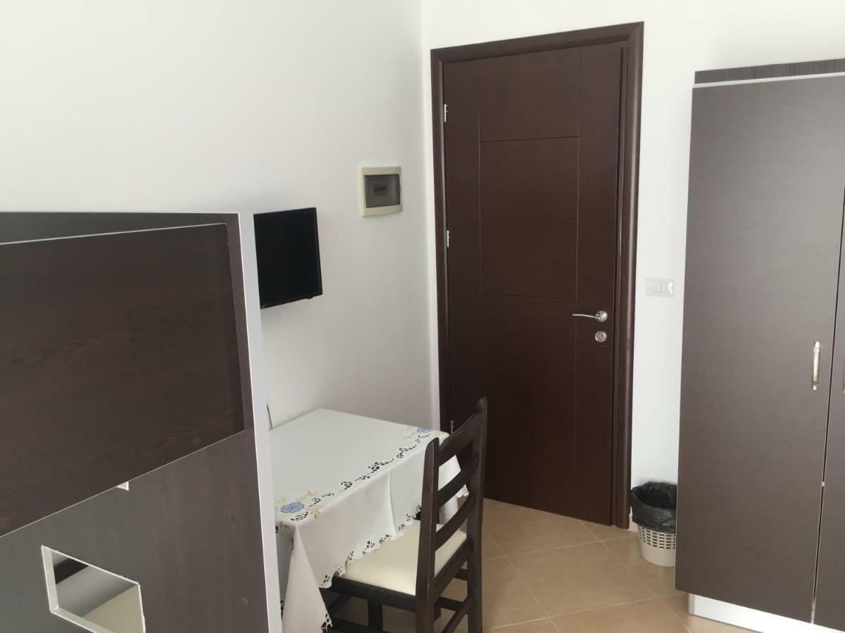 Xuxi Apartments Lukovë Eksteriør billede